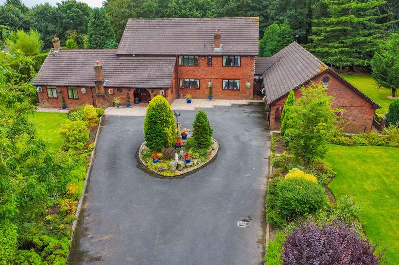 4 Bedrooms Detached House for sale in Massam Close, Rainford, WA11
