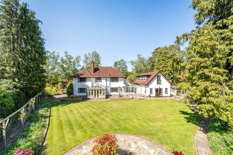4 Bedrooms House for sale in Cedar Road, Hook Heath, Surrey, GU22