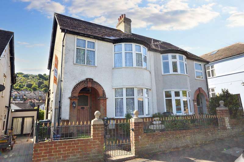 3 Bedrooms Property for sale in Folkestone Road, Dover, CT17