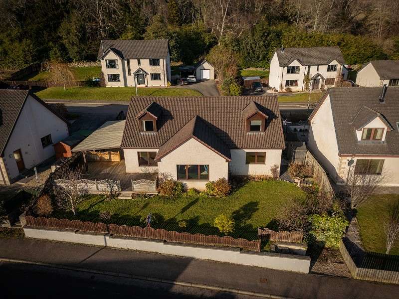 6 Bedrooms Detached House for sale in Bruce Court, Dingwall, IV15