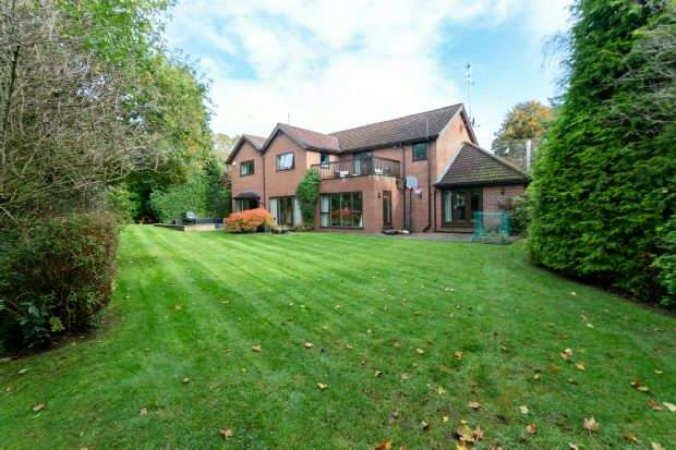 Properties For Sale In Altrincham Ashmeade Altrincham Cheshire