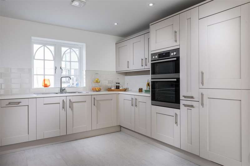 Property for Sale in Nansledan, Newquay, Tr8