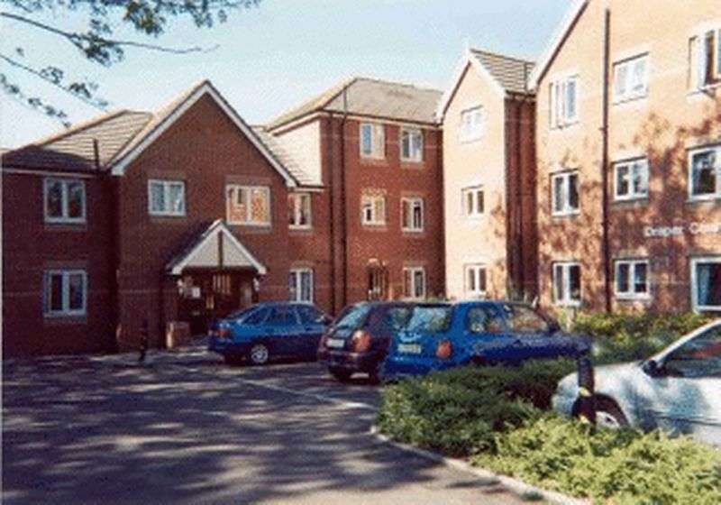 Properties for Sale in Hornchurch, Ravenscourt Grove Hornchurch Essex