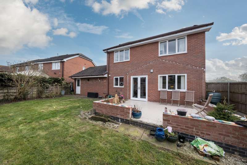 Property for Sale in Bedroom House Detached In Darnhall, Cw7