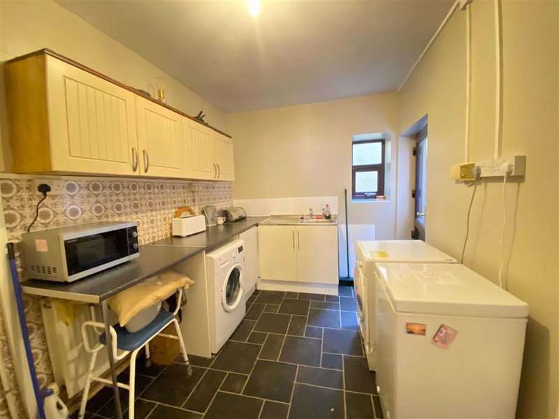 Property for Sale in Station Terrace, Mountain Ash, Mid