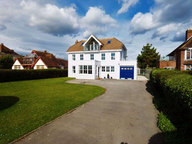 Property for Sale in Cliff Road Hill Head Fareham, Po14