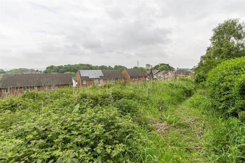 Property for Sale in Wessex Close, Brimington, Chesterfield, S43