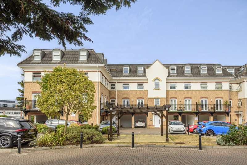 Properties for Sale in Woking, Selwood Road Woking Surrey