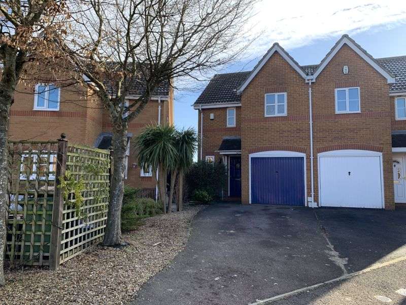 3 Bedrooms Property for rent in Ellan Hay Road, Bristol, BS32