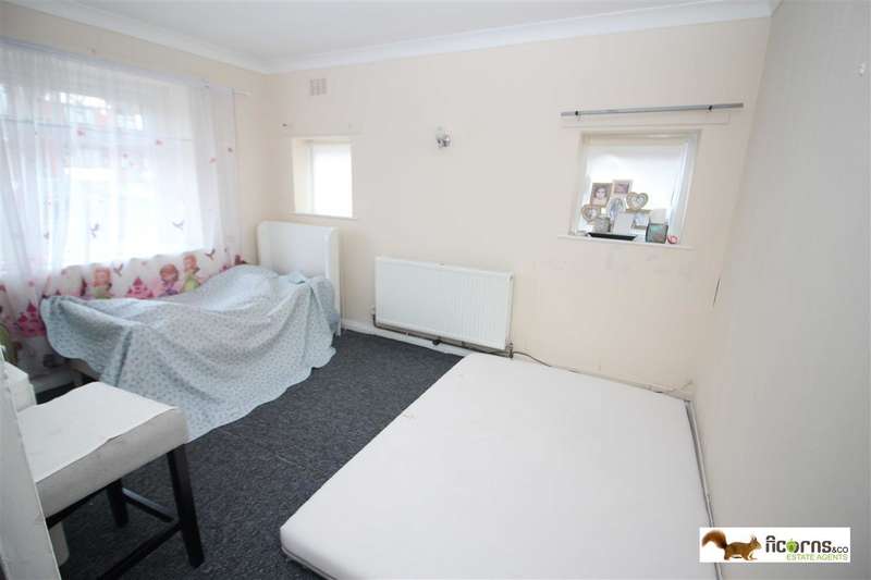 Property for Sale in Lake Avenue, Walsall, Ws5