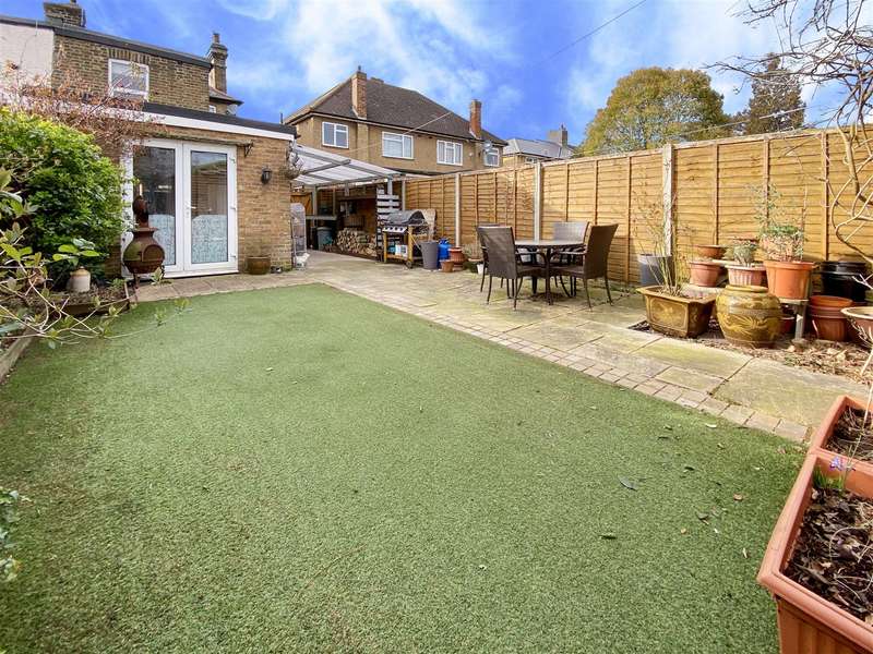 Property for Sale in Edgar Road, Yiewsley, West Drayton, Ub7