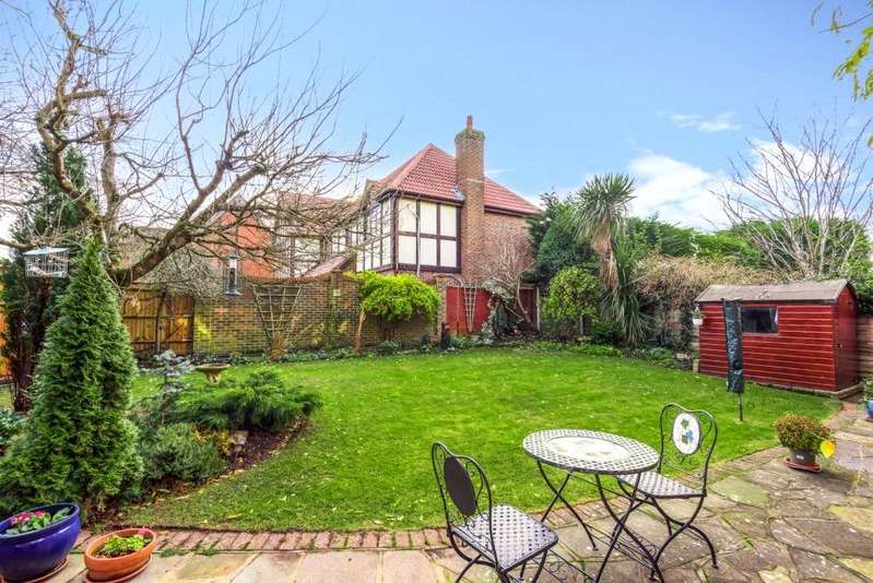 Property for Sale in Chatsworth Close, West Wickham, Kent, Br4