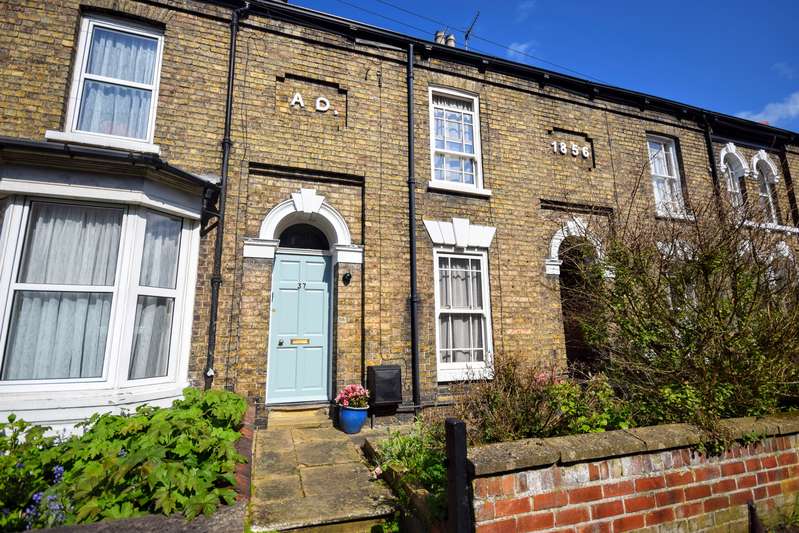 Properties for Sale in Louth, Gospelgate Louth Lincolnshire