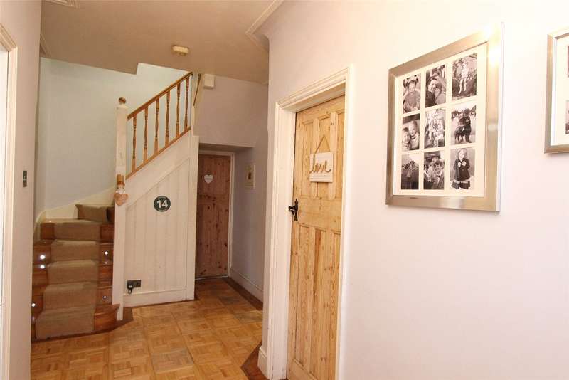 Property for Sale in Woodfield Park Drive, Leighonsea, Essex, Ss9