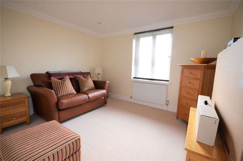 Property for Sale in Beavers Road, Farnham, Surrey, Gu9