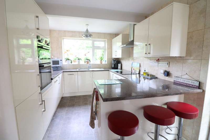 Property for Sale in Stanley Road, Streatley, Bedfordshire, Lu3