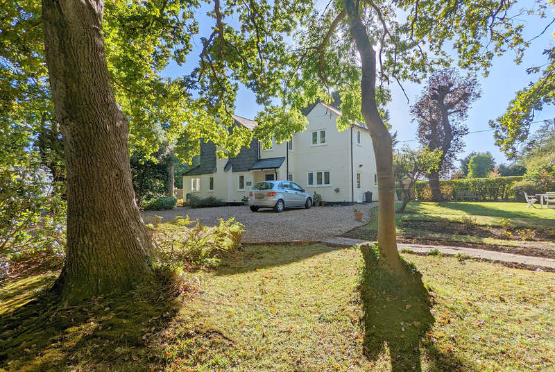 Property for Sale in Ridgeway Lane, Lymington, Hampshire, So41