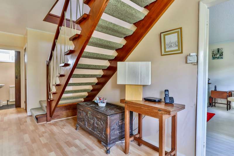 Property for Sale in Lady Ediths Avenue, Scarborough, North Yorkshire