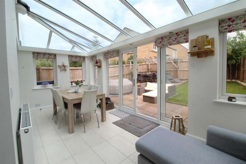 Property for Sale in Hurst Crescent, Glossop, Sk13