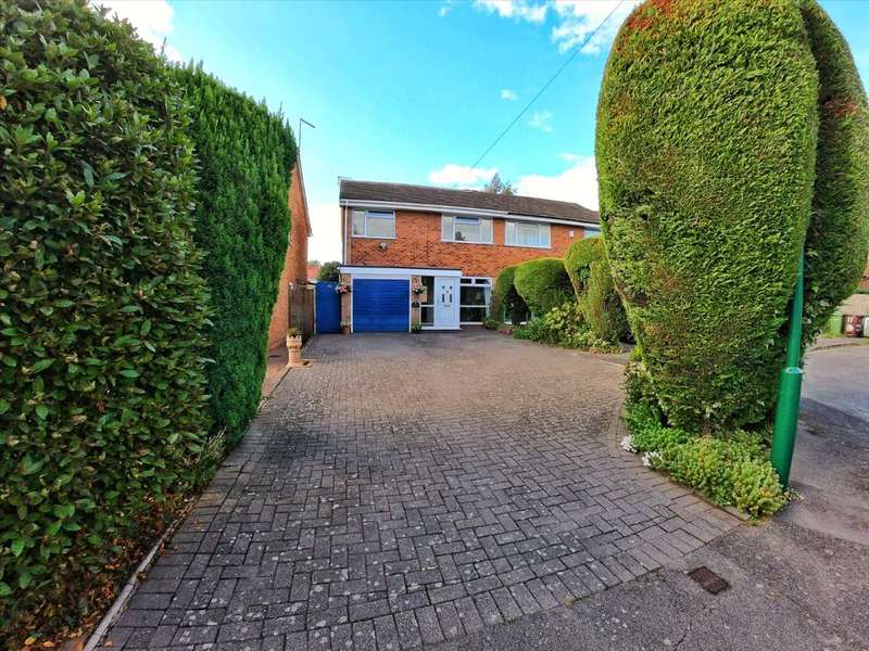 Property for Sale in Foxcote Close, Shirley, B90