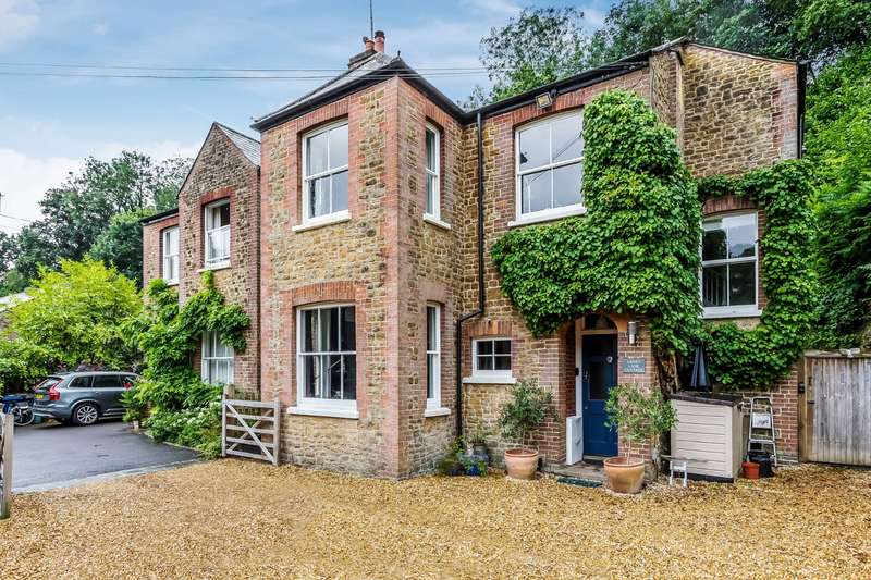 Properties for Sale in Godalming, Eashing Godalming Surrey