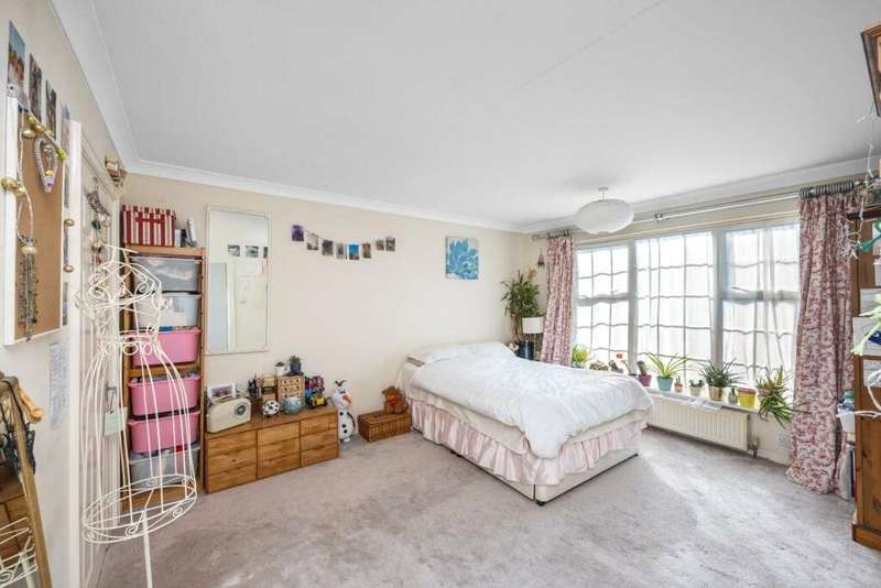 Property for Sale in The Martlet, Hove, East Sussex, Bn3