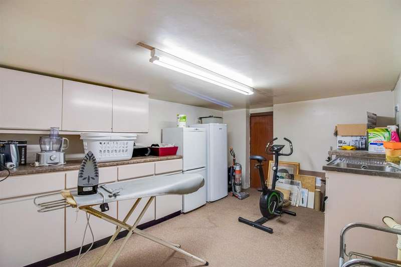 Property for Sale in Runtlings Lane, Ossett, Wf5