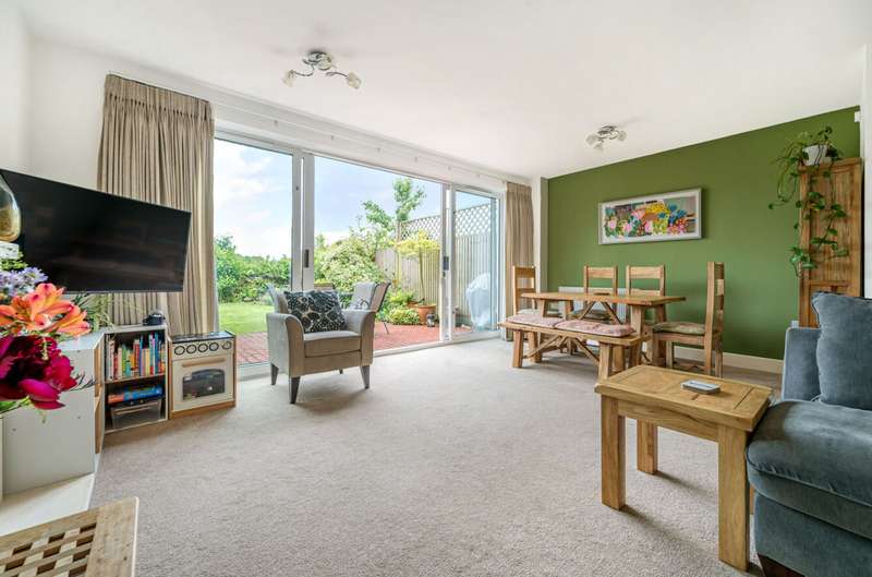 Property for Sale in Oakford Park, Halnaker, Po18