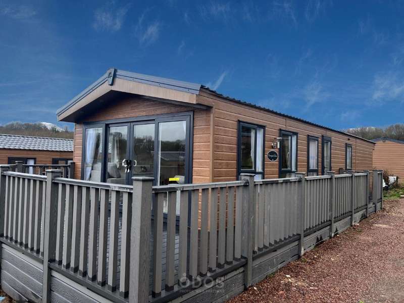 Property for Sale in Mill Lane, Hawksworth, Leeds, Ls20