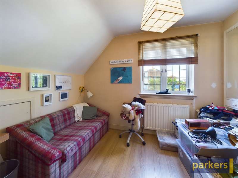 Property for Sale in Loddon Bridge Road, Woodley, Reading, Berkshire, Rg5