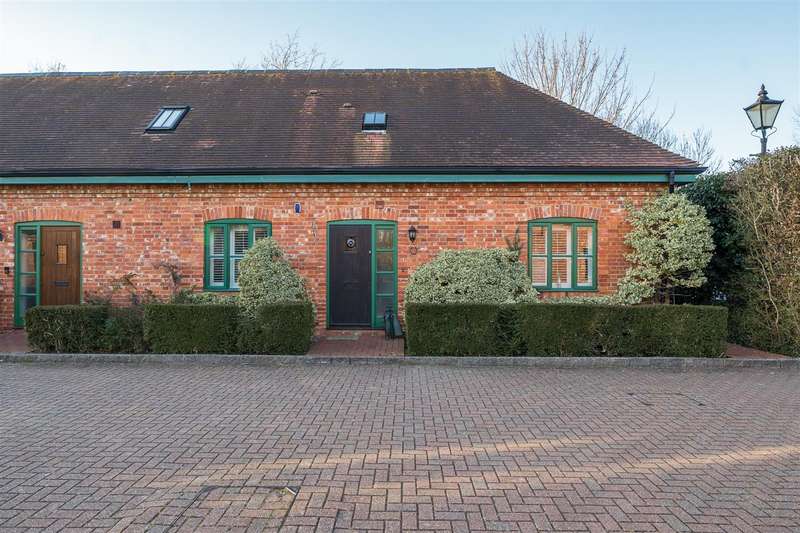 2 Bedrooms End Of Terrace House for sale in Harvest Drive, Sindlesham, Berkshire, RG41