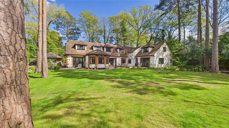 6 Bedrooms House for sale in Hook Heath Road, Hook Heath, Surrey, GU22