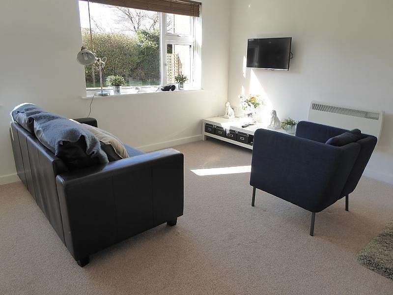  Apartment Flat for rent in Pages Gardens, Reading Road, Pangbourne, Reading, RG8