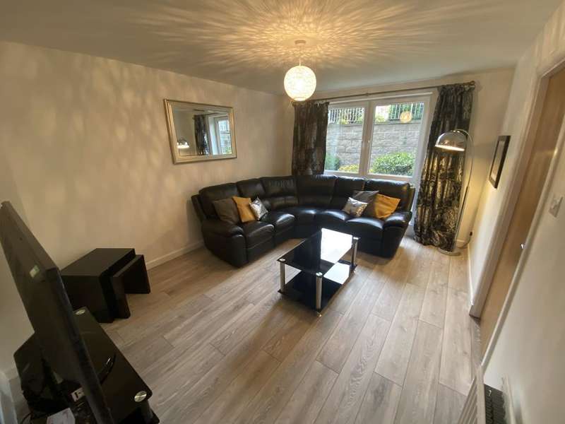 2 Bedrooms Flat for rent in Dee Village, Basement Flat, AB11