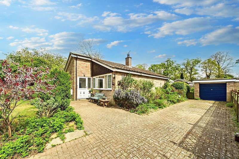 2 Bedrooms Property for sale in Greenfields, East Harling, NR16