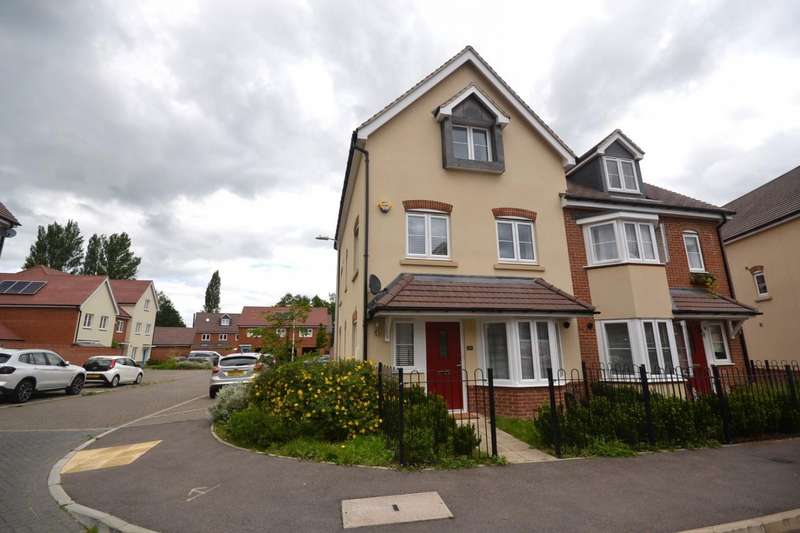 4 Bedrooms House for rent in Fir Tree Road, Woodley, RG5