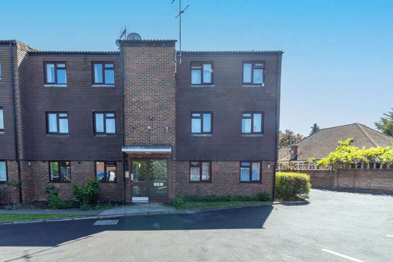 2 Bedrooms Flat