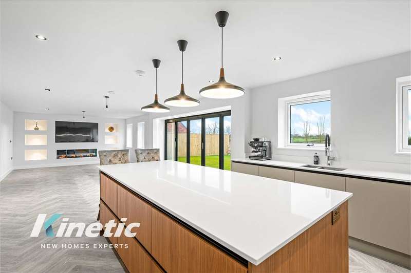 5 Bedrooms Detached House for sale in Dovecote View, North End Lane, South Kelsey, Market Rasen, LN7