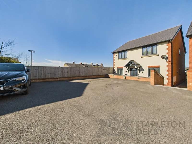 4 Bedrooms Detached House for sale in Highfield Drive, Crank, St. Helens, WA11