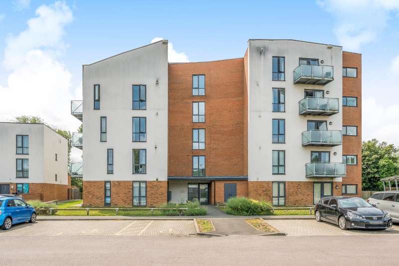 2 Bedrooms Flat