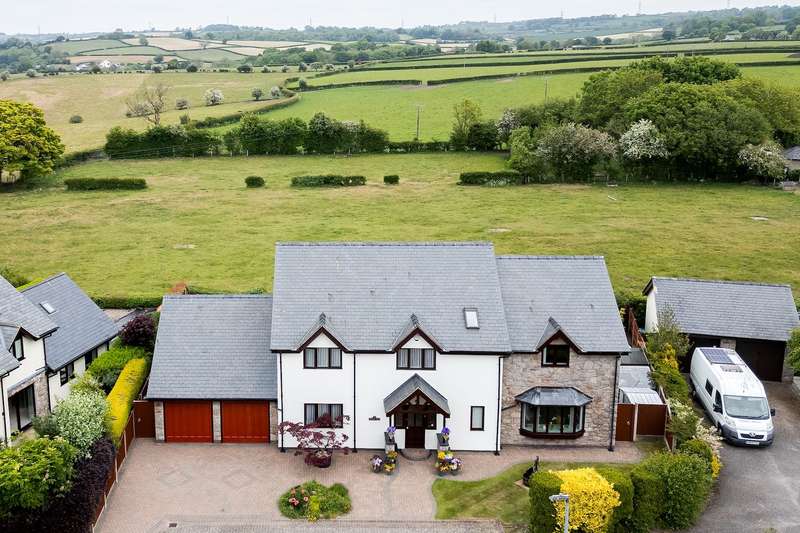4 Bedrooms Property for sale in Rectory Close, Ysceifiog, CH8