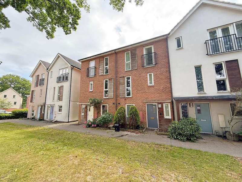 4 Bedrooms House for rent in Vulcan Drive, Bracknell, Berkshire, RG12