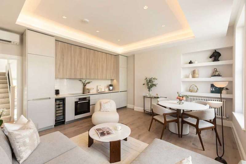 3 Bedrooms Maisonette Flat for sale in Kensington Park Road, London, W11