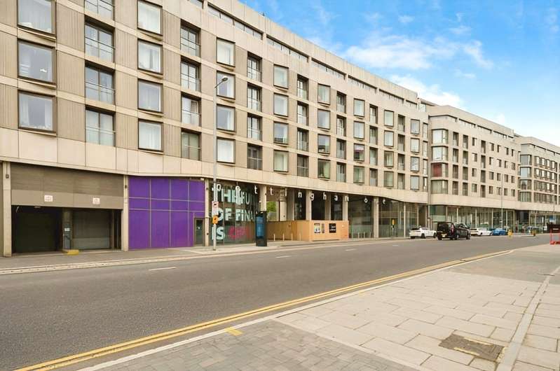 2 Bedrooms Flat for sale in Canal Street, Nottingham, Nottinghamshire, NG1