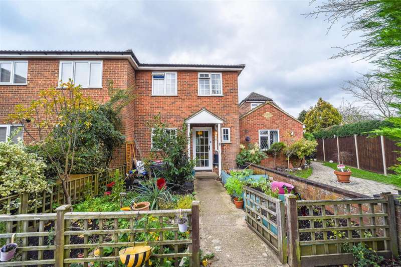Properties for Sale in Shepperton, Upper Halliford Shepperton Middlesex