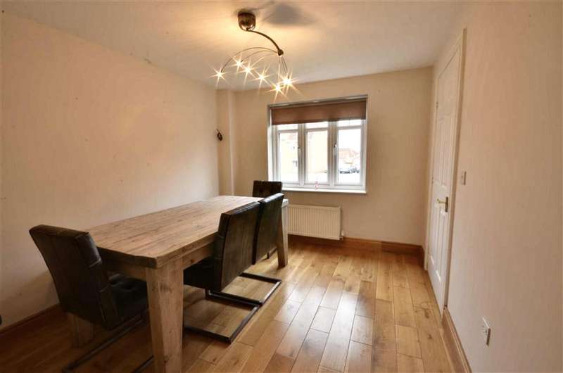 Properties for Sale in Castleford, Wf10