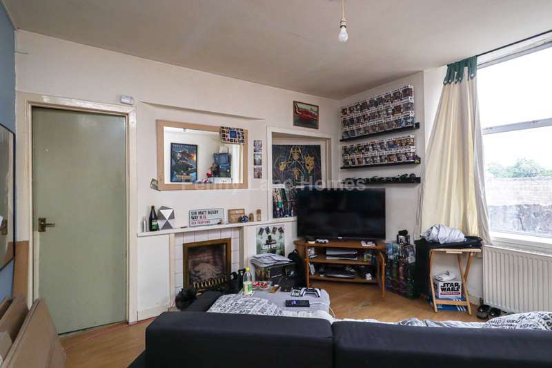 Property for Sale in Main Road, Elderslie, Pa5