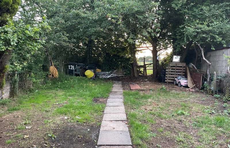 Property for Sale in Kitwood Avenue, Dordon, Tamworth, Staffordshire