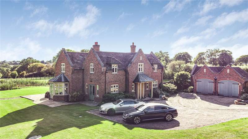 5 Bedrooms House for sale in Tylers Causeway, Newgate Street, Hertfordshire, SG13