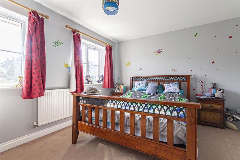 Property for Sale in Wilden Croft, Brimington, Chesterfield, S43